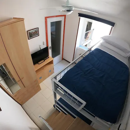 Storico In Viale Apartment Trieste