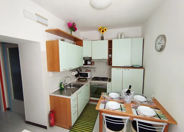 Storico In Viale Appartamento Trieste